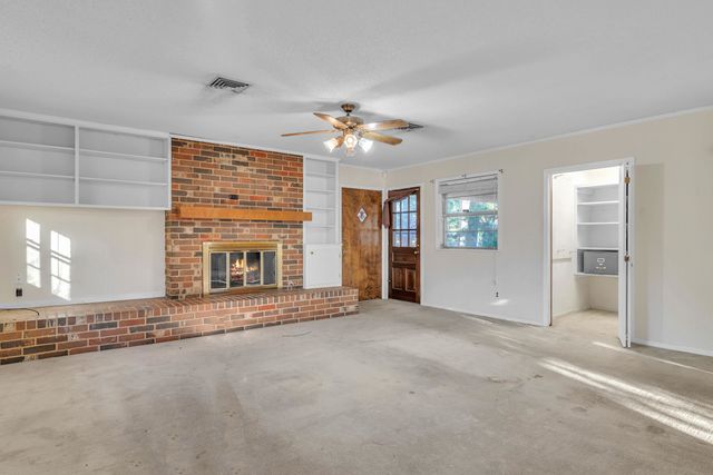 405 Hilllmont Ave, Longview, TX 75601