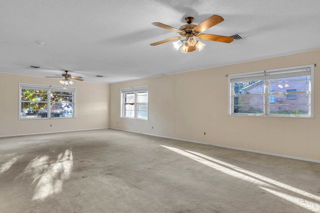 405 Hilllmont Ave, Longview, TX 75601