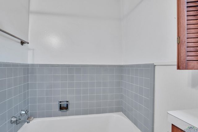 405 Hilllmont Ave, Longview, TX 75601