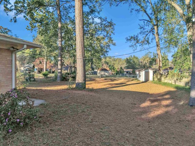 405 Hilllmont Ave, Longview, TX 75601