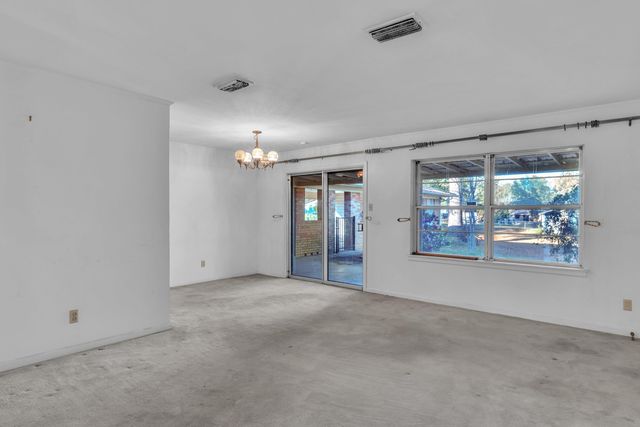 405 Hilllmont Ave, Longview, TX 75601