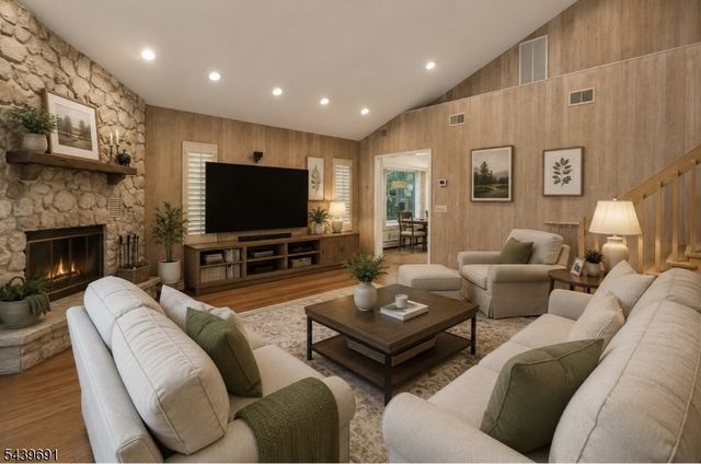 27 Hamilton Dr West, North Caldwell Boro, NJ 07006