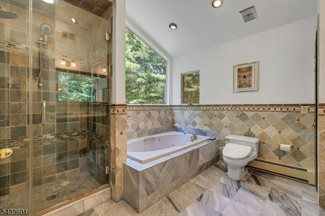 27 Hamilton Dr West, North Caldwell Boro, NJ 07006