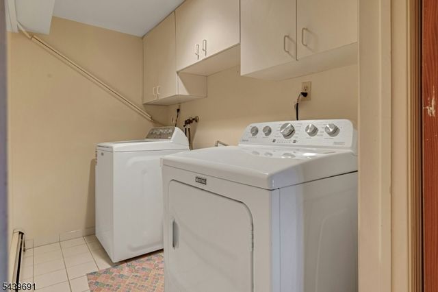 27 Hamilton Dr West, North Caldwell Boro, NJ 07006