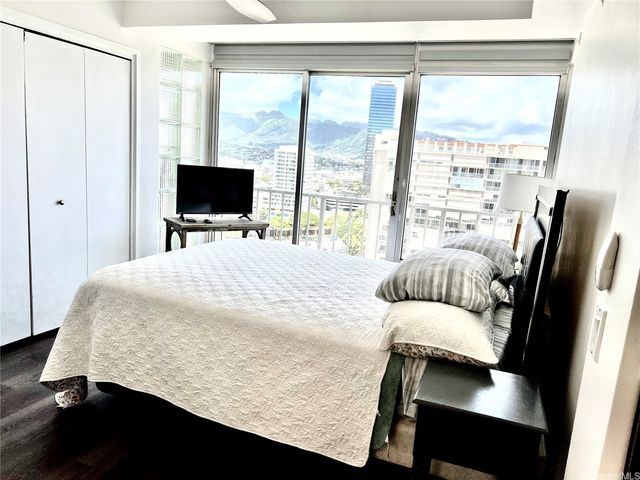 419 Atkinson Drive 1702, Honolulu, HI 96814