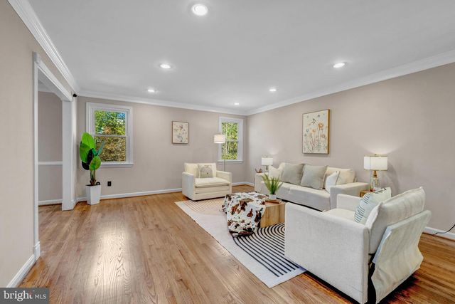 8706 BRAEBURN DR, Annandale, VA 22003