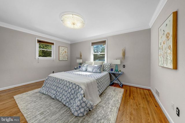 8706 BRAEBURN DR, Annandale, VA 22003