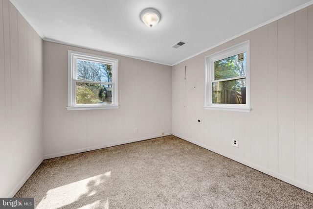 8706 BRAEBURN DR, Annandale, VA 22003