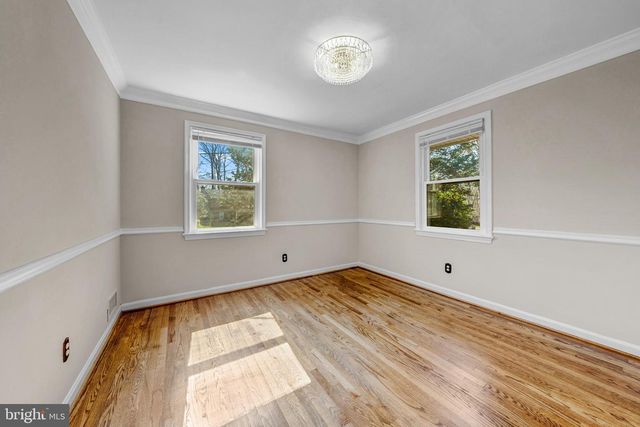 8706 BRAEBURN DR, Annandale, VA 22003