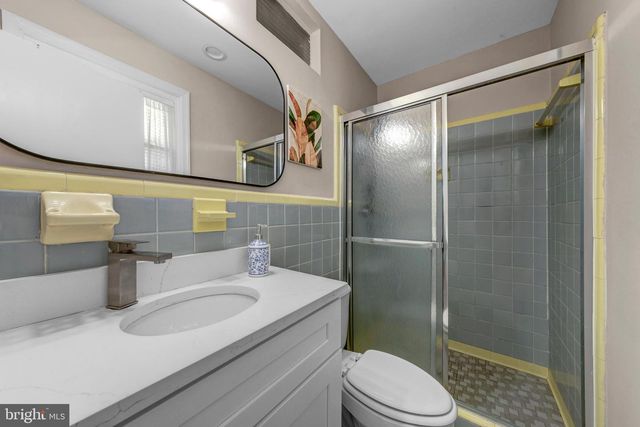 8706 BRAEBURN DR, Annandale, VA 22003