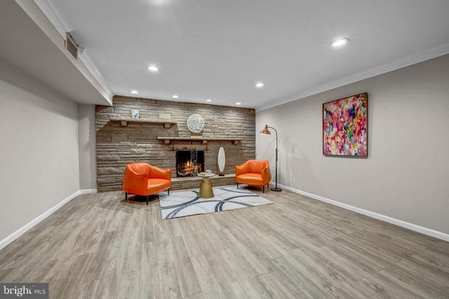 8706 BRAEBURN DR, Annandale, VA 22003