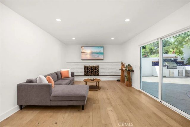 3929 El Moreno, La Crescenta, CA 91214