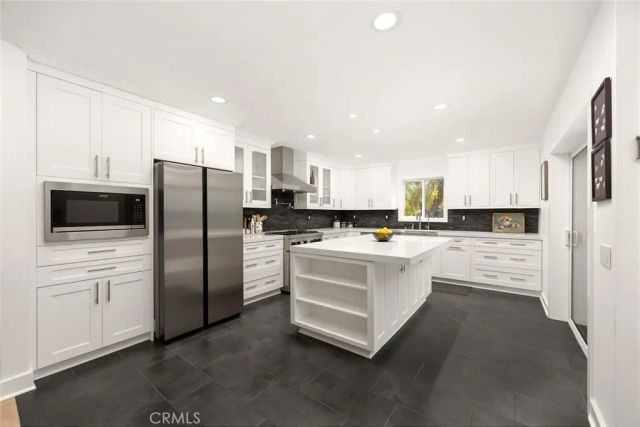 3929 El Moreno, La Crescenta, CA 91214