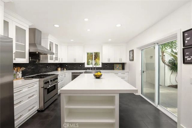 3929 El Moreno, La Crescenta, CA 91214