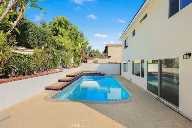 3929 El Moreno, La Crescenta, CA 91214