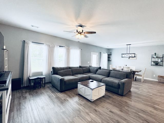 4802 Turquoise Ln, Murfreesboro, TN 37129