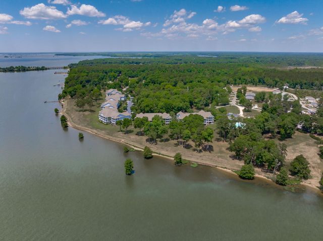 1184 Bridgeview Lane E104, Summerton, SC 29148