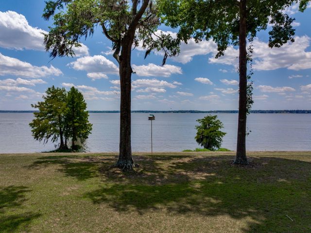 1184 Bridgeview Lane E104, Summerton, SC 29148