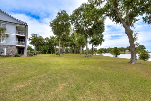 1184 Bridgeview Lane E104, Summerton, SC 29148