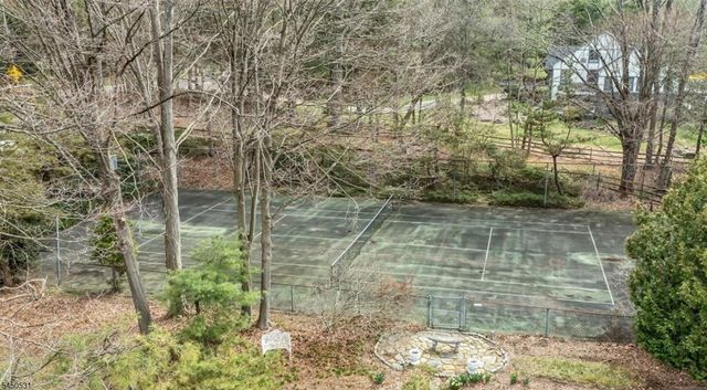 164 E Saddle River Rd, Saddle River Boro, NJ 07458
