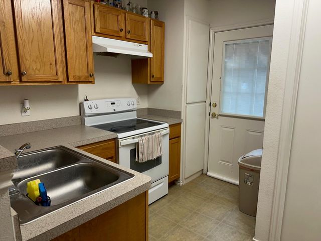 833 E Camp Street, La Grange, TX 78945