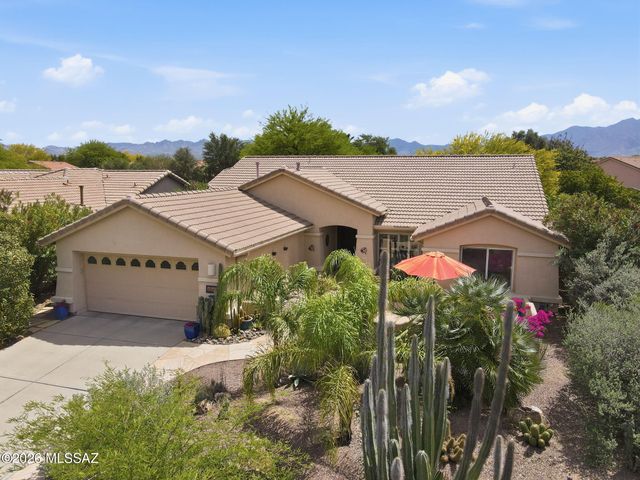 1018 N Cowboy Canyon Drive, Green Valley, AZ 85614