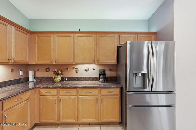 1018 N Cowboy Canyon Drive, Green Valley, AZ 85614