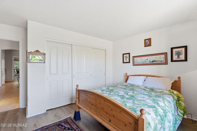 1018 N Cowboy Canyon Drive, Green Valley, AZ 85614