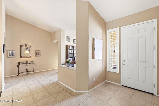 1018 N Cowboy Canyon Drive, Green Valley, AZ 85614