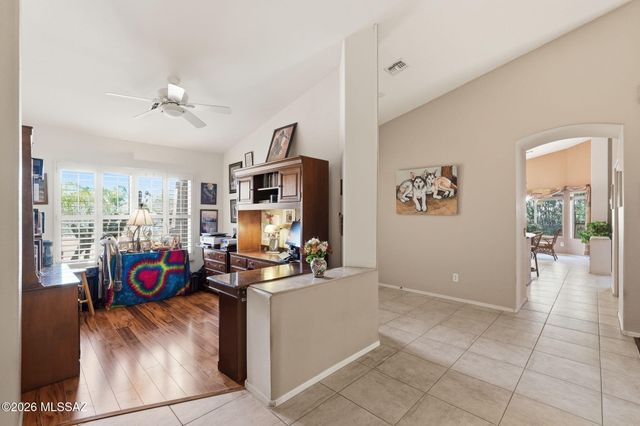 1018 N Cowboy Canyon Drive, Green Valley, AZ 85614