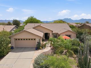 1018 N Cowboy Canyon Drive, Green Valley, AZ 85614
