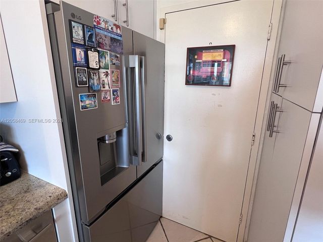 100 Lincoln Rd 542, Miami Beach, FL 33139
