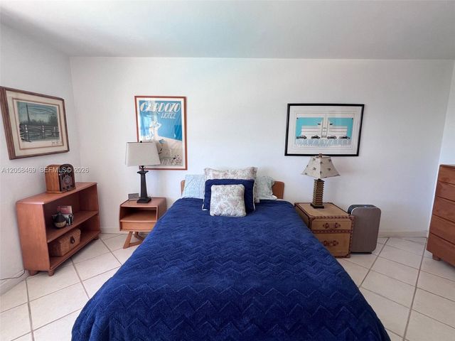100 Lincoln Rd 542, Miami Beach, FL 33139