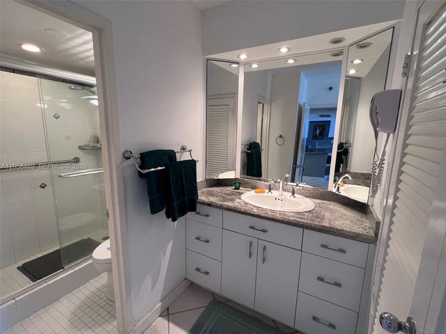 100 Lincoln Rd 542, Miami Beach, FL 33139