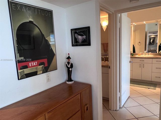 100 Lincoln Rd 542, Miami Beach, FL 33139
