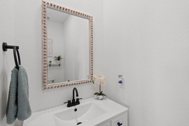 13716 Windward Mist Drive, Texas City, TX 77568