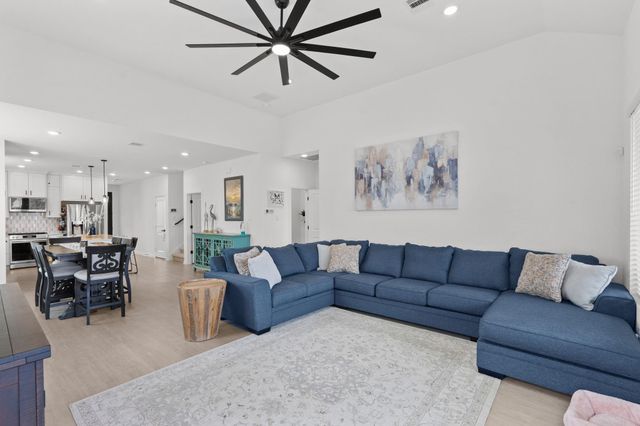 13716 Windward Mist Drive, Texas City, TX 77568