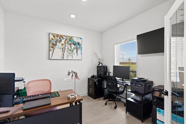 13716 Windward Mist Drive, Texas City, TX 77568