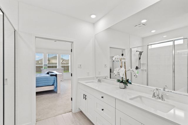 13716 Windward Mist Drive, Texas City, TX 77568