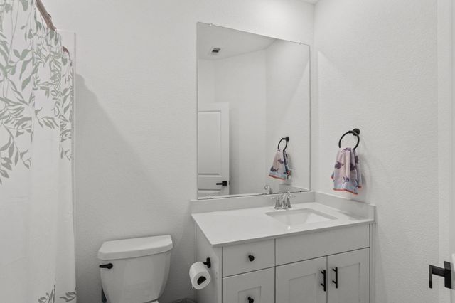 13716 Windward Mist Drive, Texas City, TX 77568