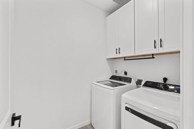 13716 Windward Mist Drive, Texas City, TX 77568