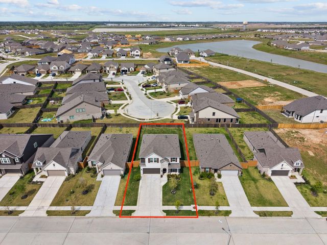 13716 Windward Mist Drive, Texas City, TX 77568