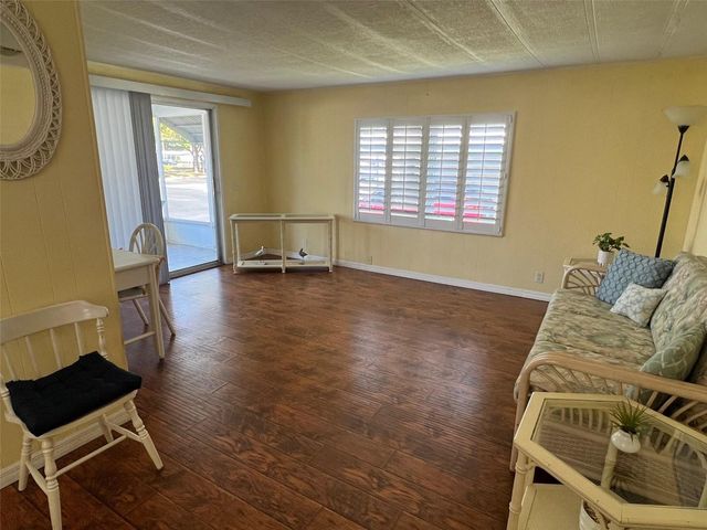 605 QUEEN PALM STREET, Largo, FL 33778