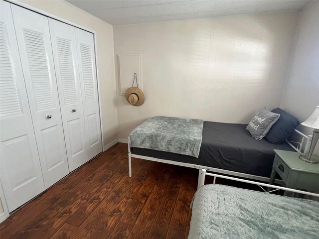 605 QUEEN PALM STREET, Largo, FL 33778