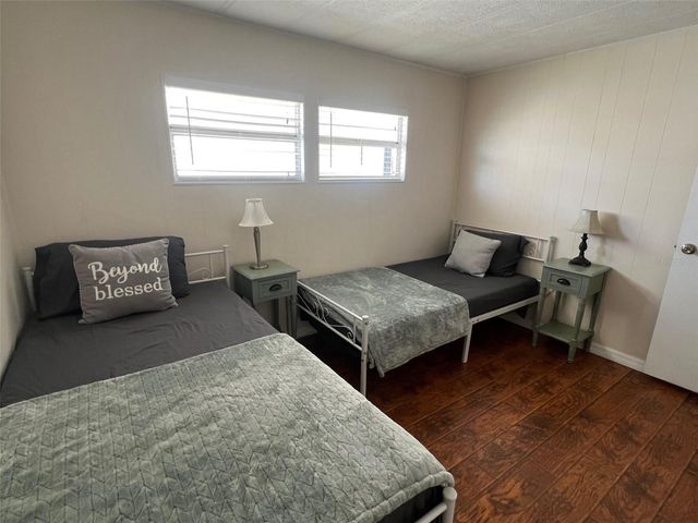 605 QUEEN PALM STREET, Largo, FL 33778