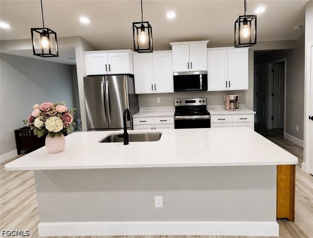 511 NW 6th ST, Cape Coral, FL 33993