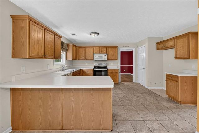 829 Sweden Forest Cove, Hampton, GA 30228