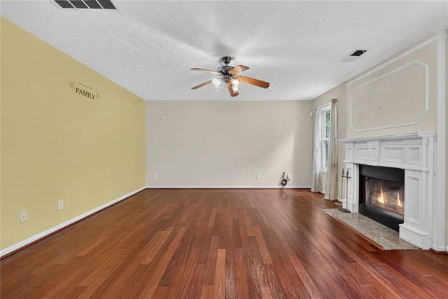 829 Sweden Forest Cove, Hampton, GA 30228