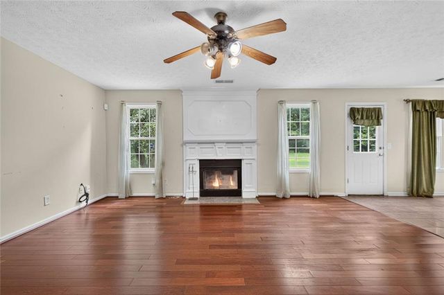 829 Sweden Forest Cove, Hampton, GA 30228