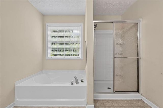 829 Sweden Forest Cove, Hampton, GA 30228